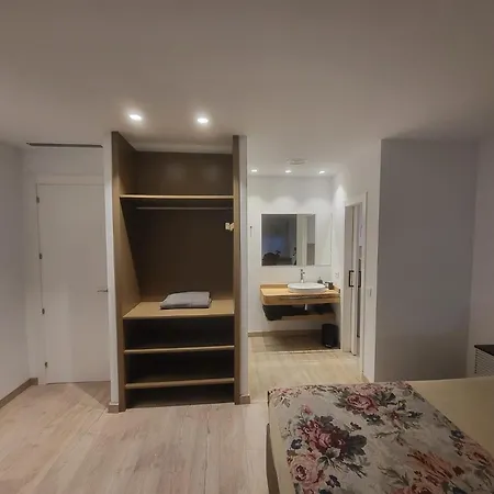 Piso Centrico De 3 Con Terraza Y Vistas * ז'ירונה