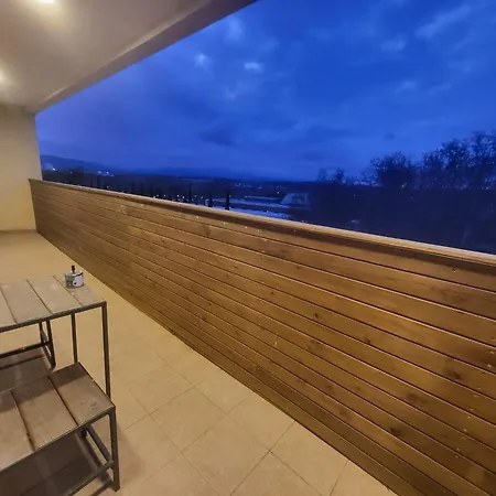 Piso Centrico De 3 Con Terraza Y Vistas 아파트 *