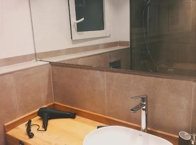 Piso Centrico De 3 Con Terraza Y Vistas ז'ירונה