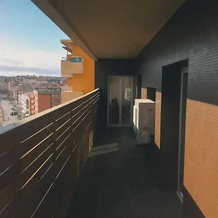 Piso Céntrico De 3 Con Terraza Y Vistas *