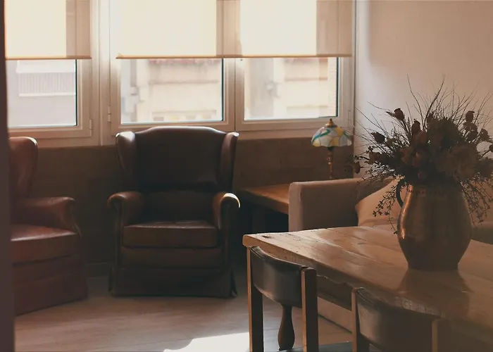 Piso Centrico De 3 Con Terraza Y Vistas Жирона